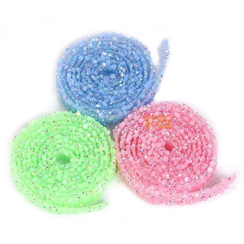 Wholesale Self-adhesive Rhinestone Lace Trims Ribbons Resin Mesh Self Adhesive Strips For Clothing Accessories