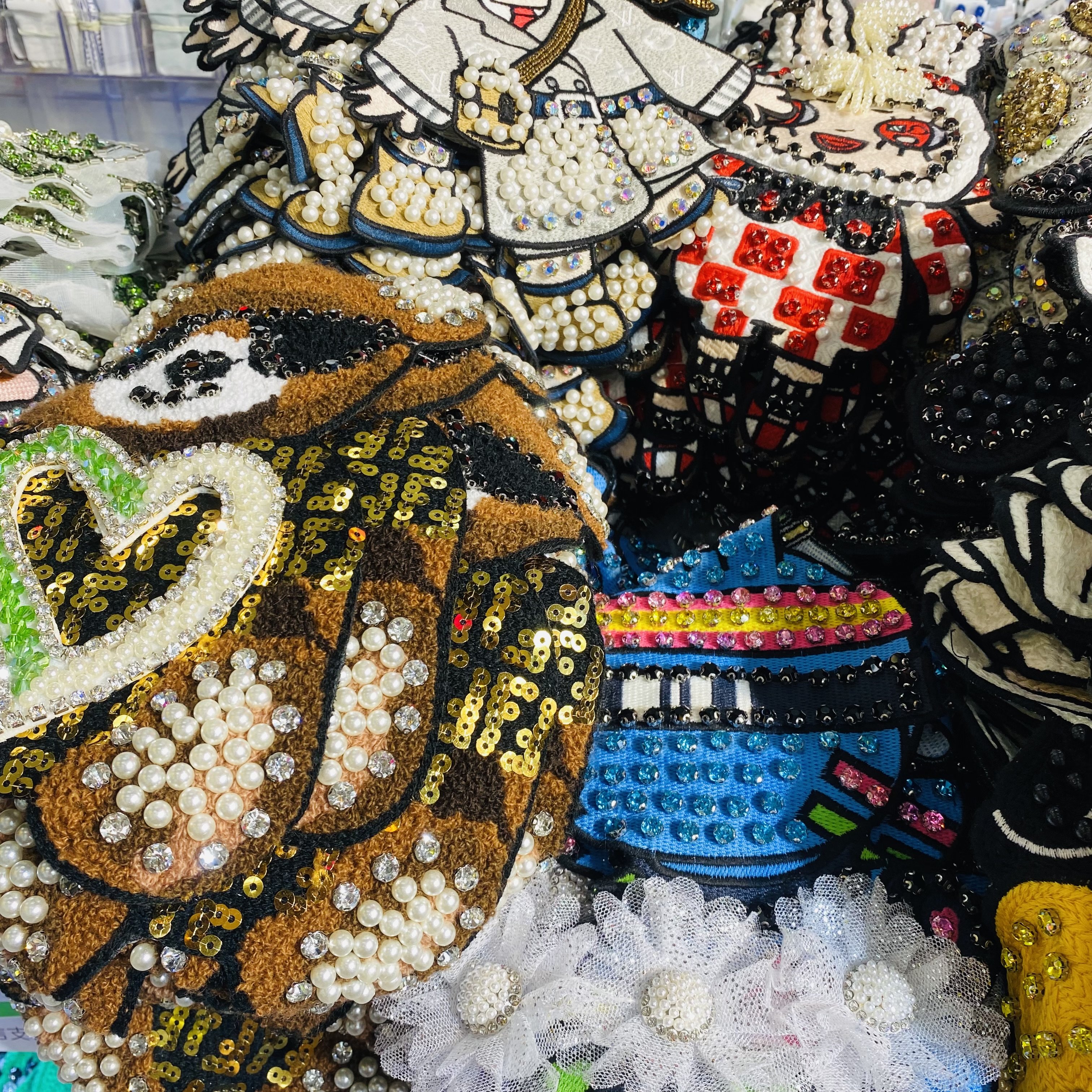 rhinestone patch with pearl fashion design for Lady garment
