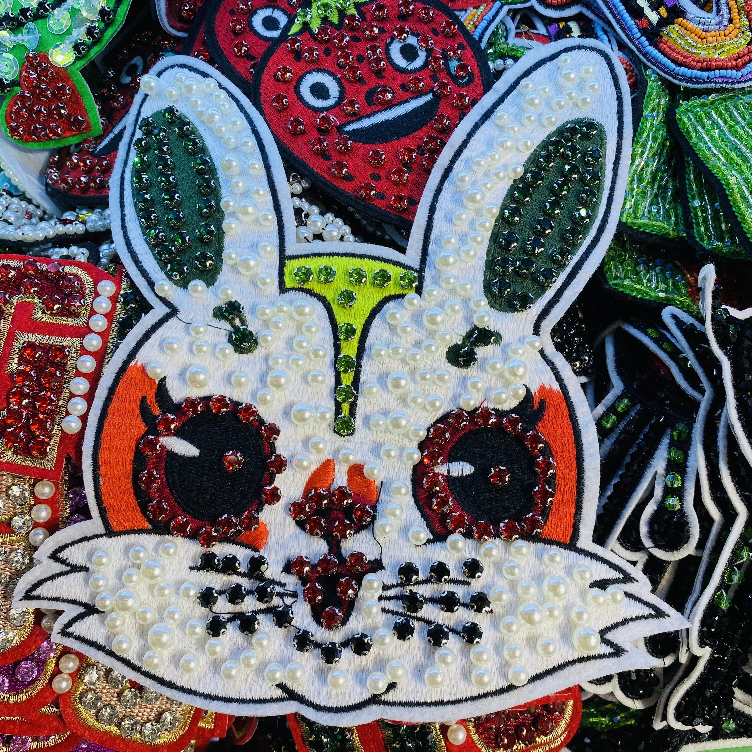 rhinestone patch with pearl fashion design for Lady garment