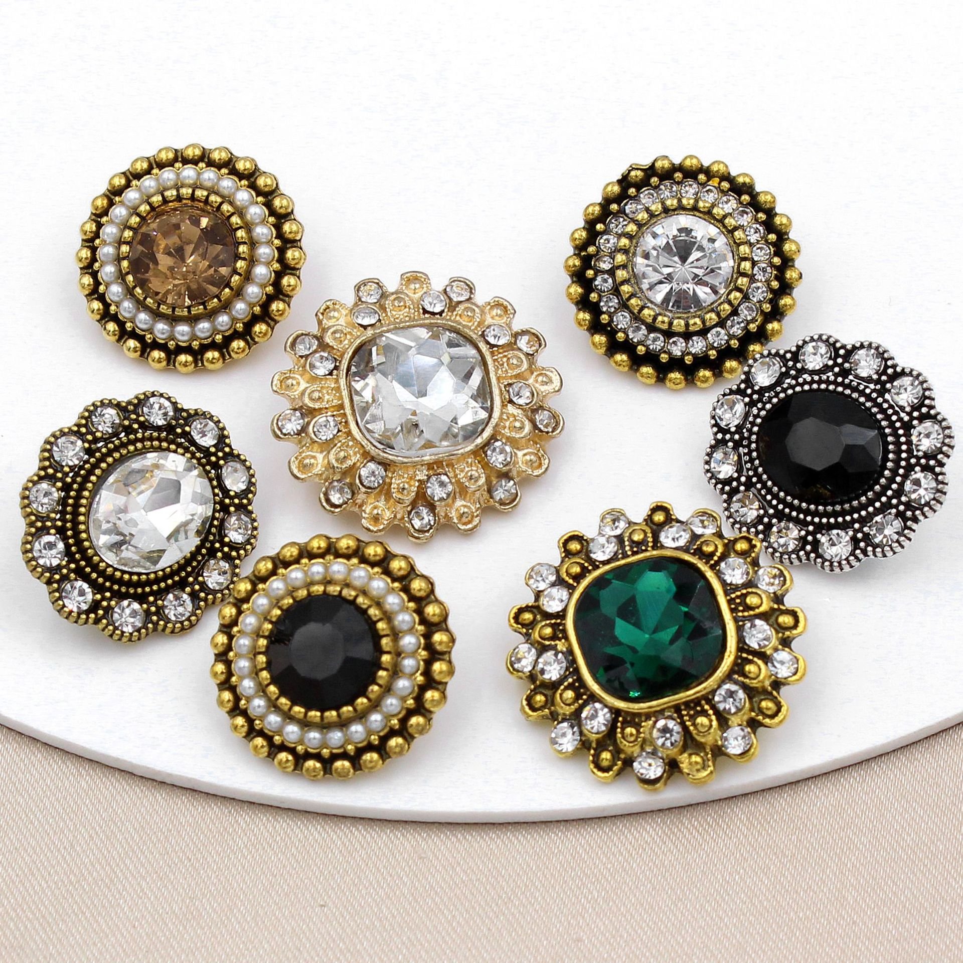 RB008 Trendy Fashion Women Accessories Crystal Rhinestone Round Dome Circle Shape Embellishments Buttons Sew On Buttons