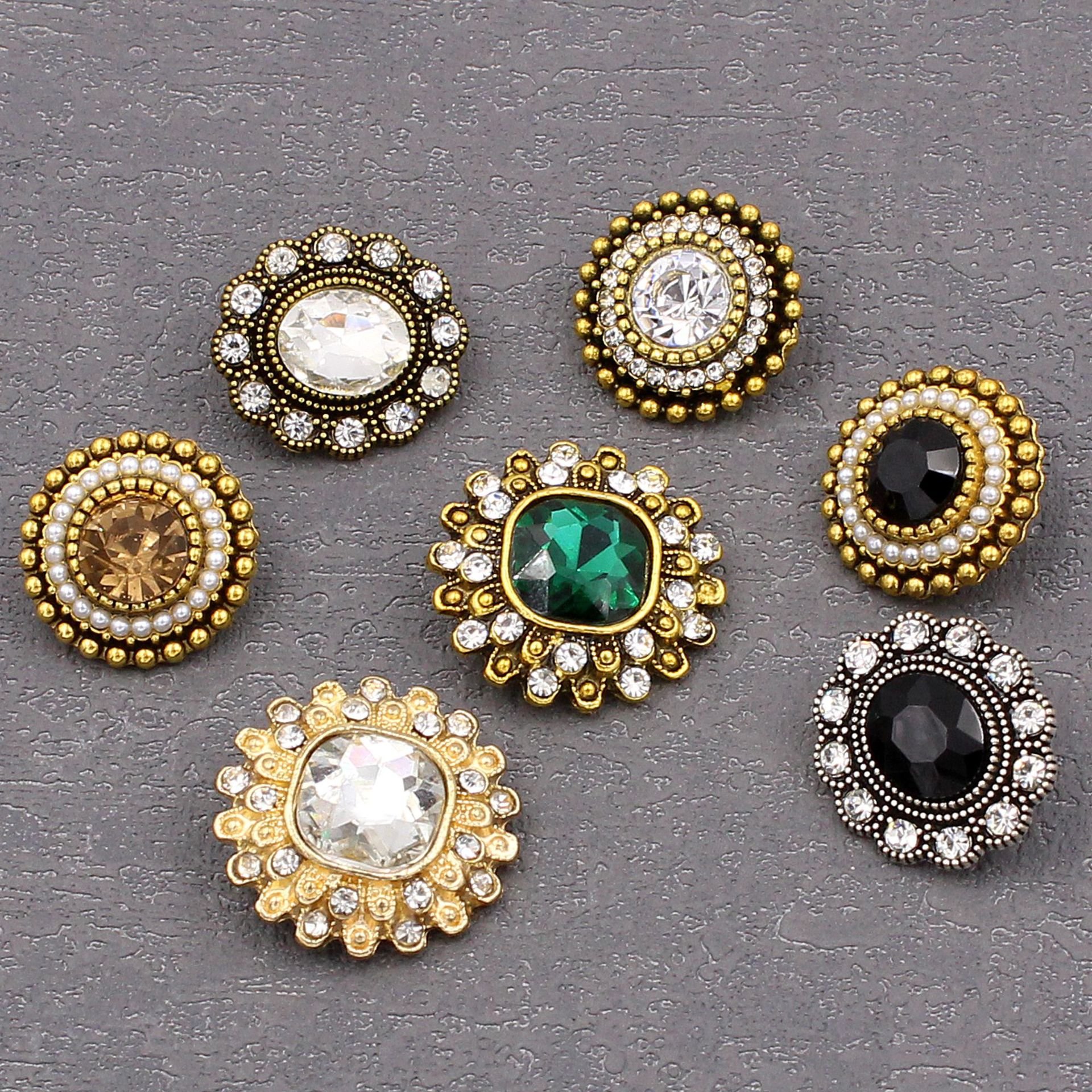 RB008 Trendy Fashion Women Accessories Crystal Rhinestone Round Dome Circle Shape Embellishments Buttons Sew On Buttons