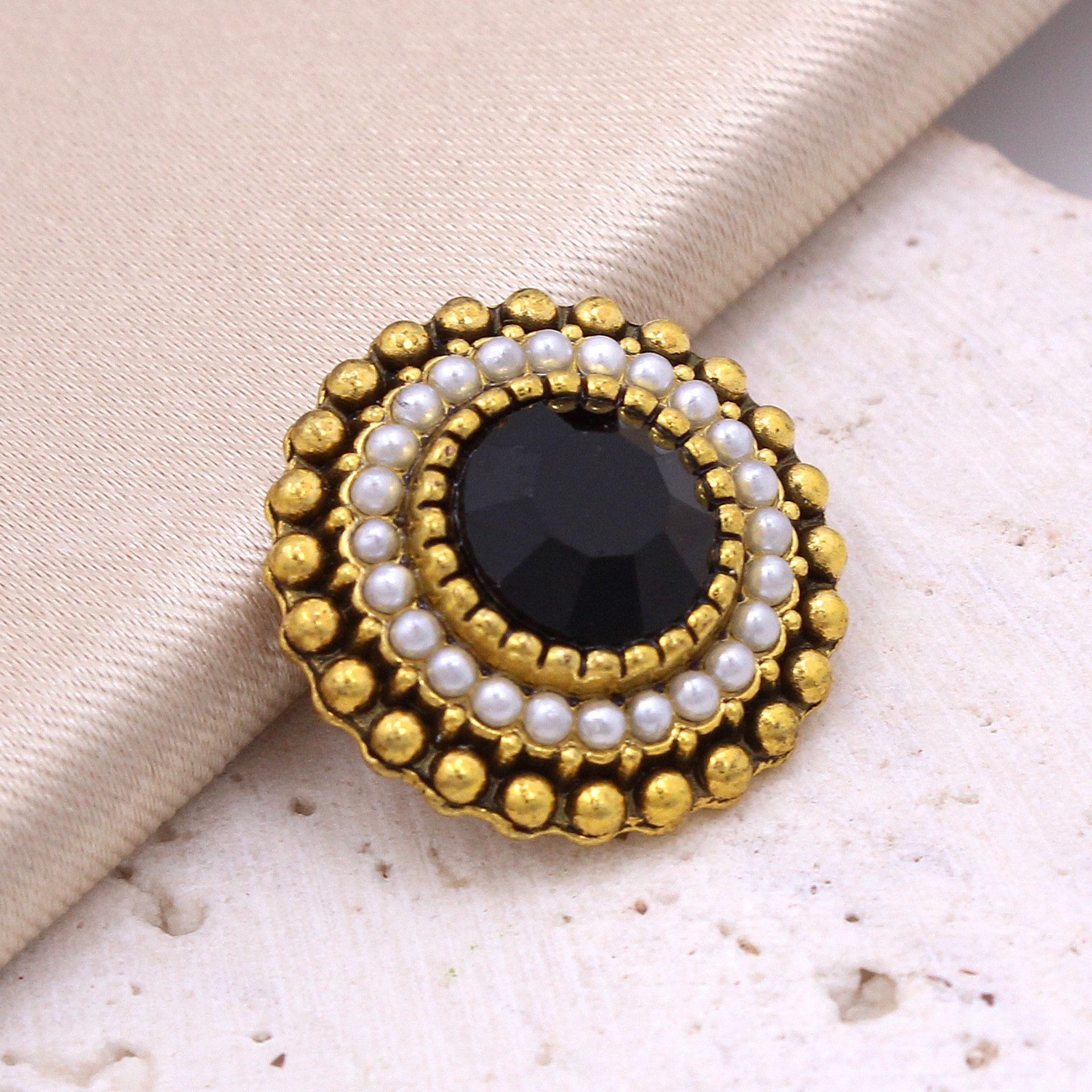 RB008 Trendy Fashion Women Accessories Crystal Rhinestone Round Dome Circle Shape Embellishments Buttons Sew On Buttons