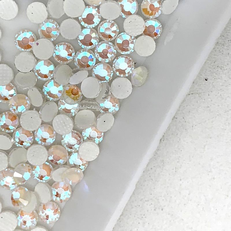Factory direct sale 70000 pcs packing strass iron on ss10 neon white AB hotfix rhinestone for t-shirt transfer motif