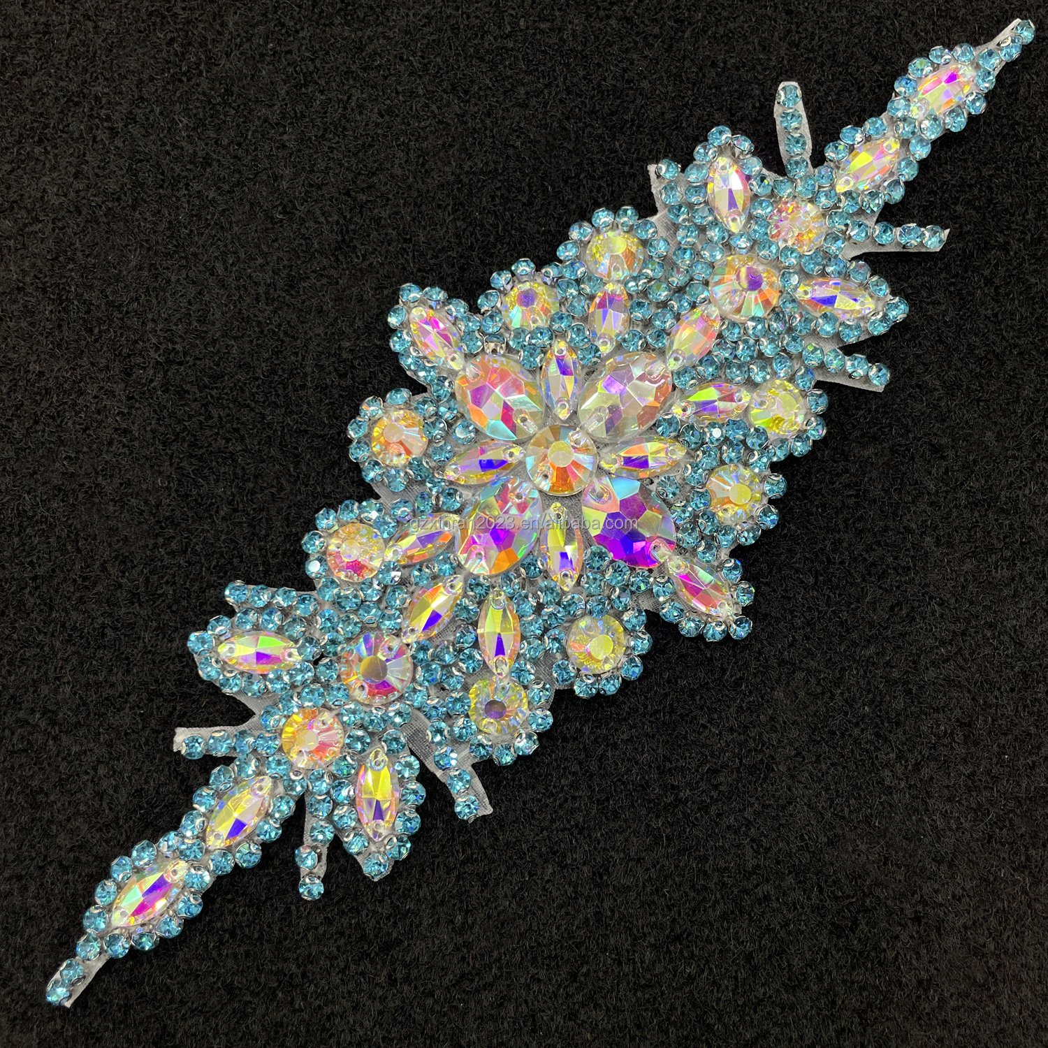 PE001 wholesale custom crystal rhinestone appliques for dress