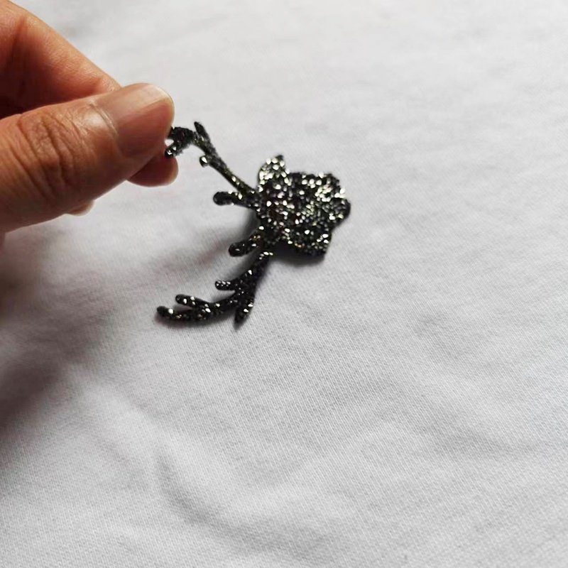 Factory direct sales clothing accessories rhinestone labels custom brand trademarks heat transfer printing clothing labels