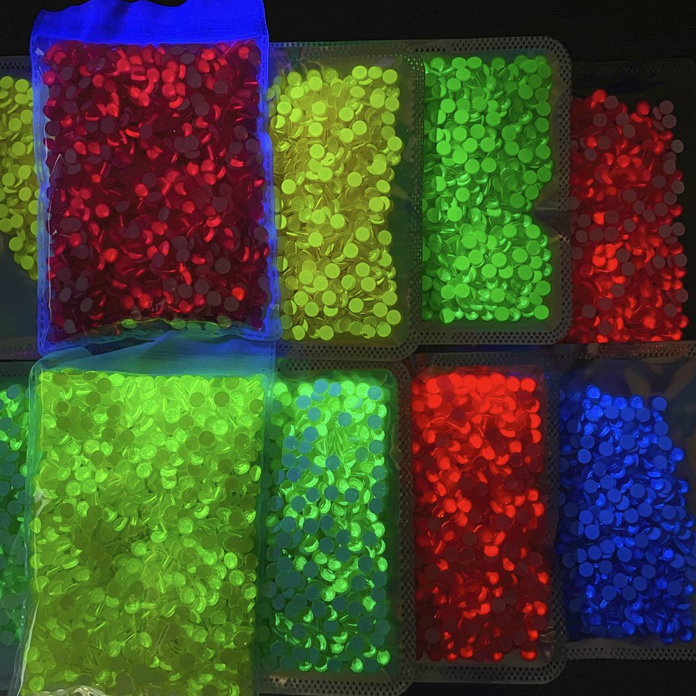 Yantuo Crystal Glow Neon Glass Stones Flatback Rhinestone Luminous Glass Rhinestone Glow In Dark