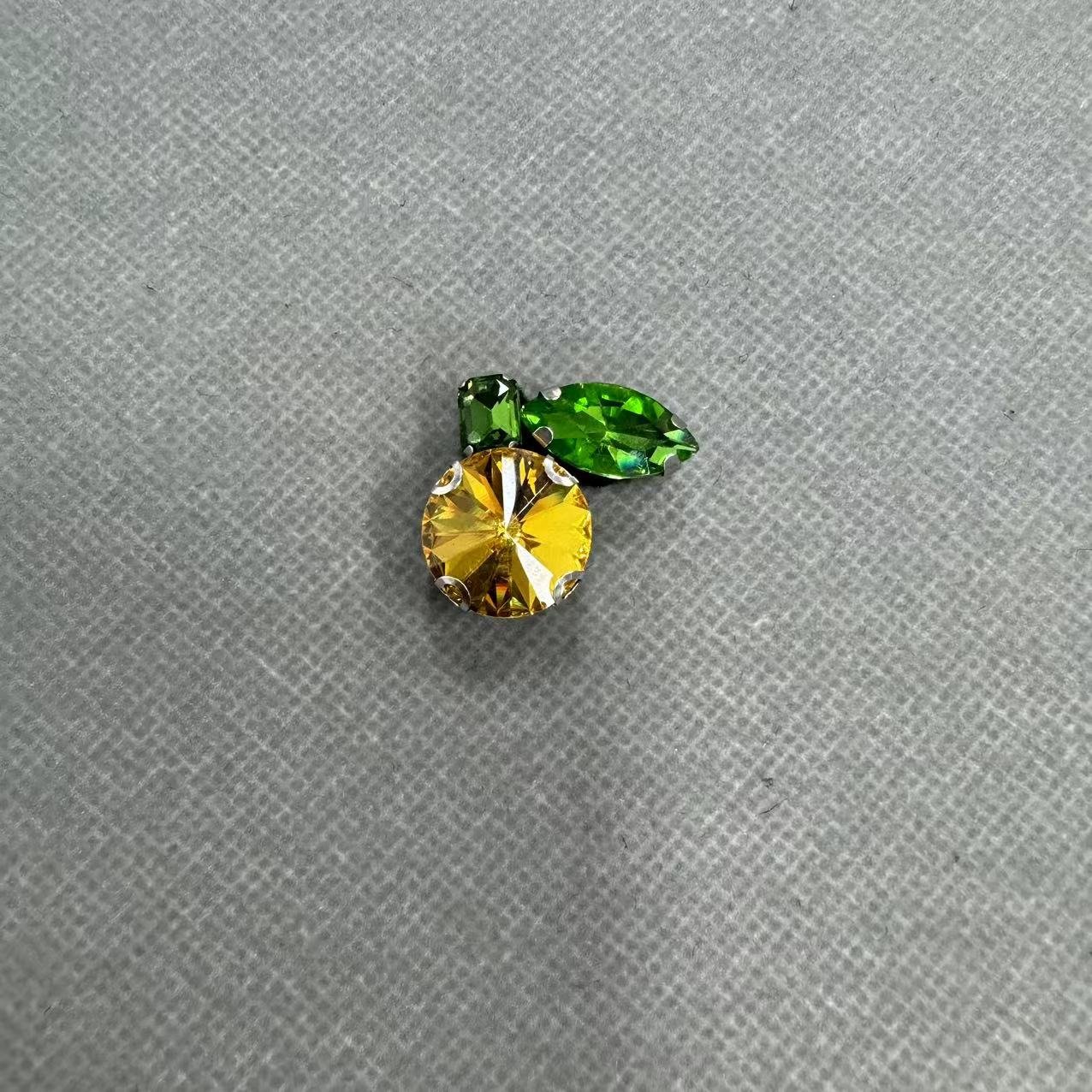 ZSY Custom rhinestone patches 3d handmade rhinestone beaded patches for clothes Fruit design embroidery Patches