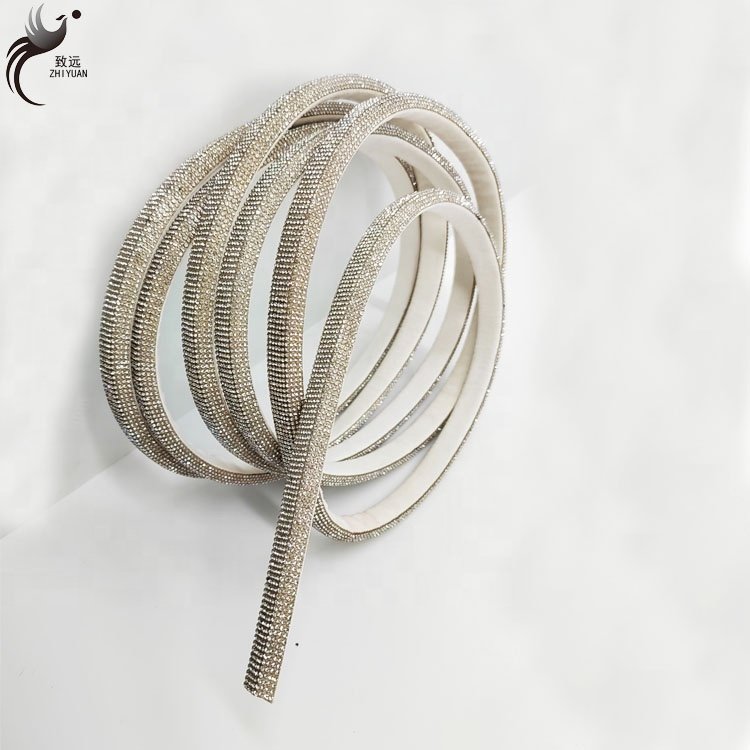 High quality hot selling 4mm small drill product Diy round collar garment accessory rope rhinestone strip