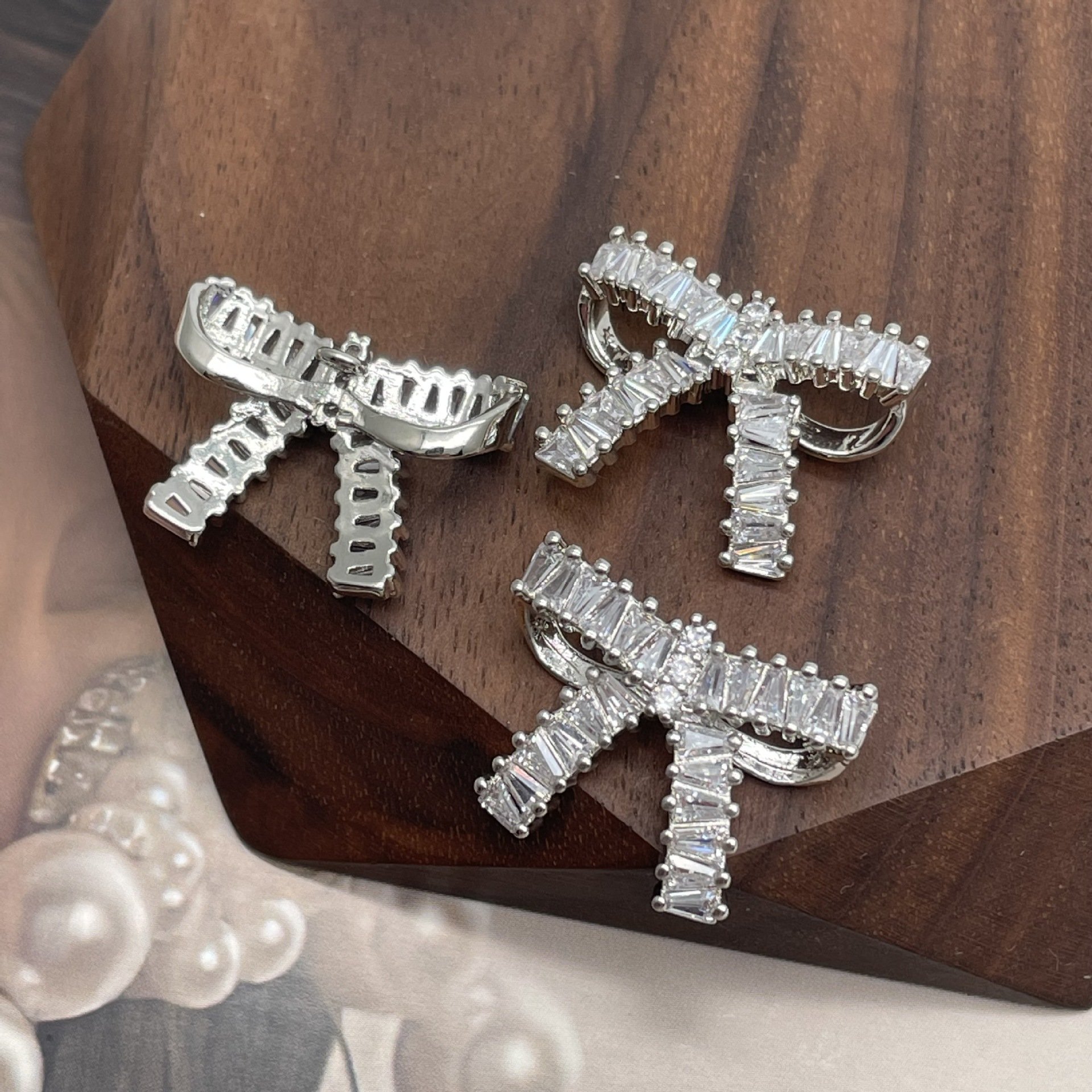 JFZB010 Wholesale High Quality Fancy Zircon Butterfly Rhinestone Button Brass Zircon Button