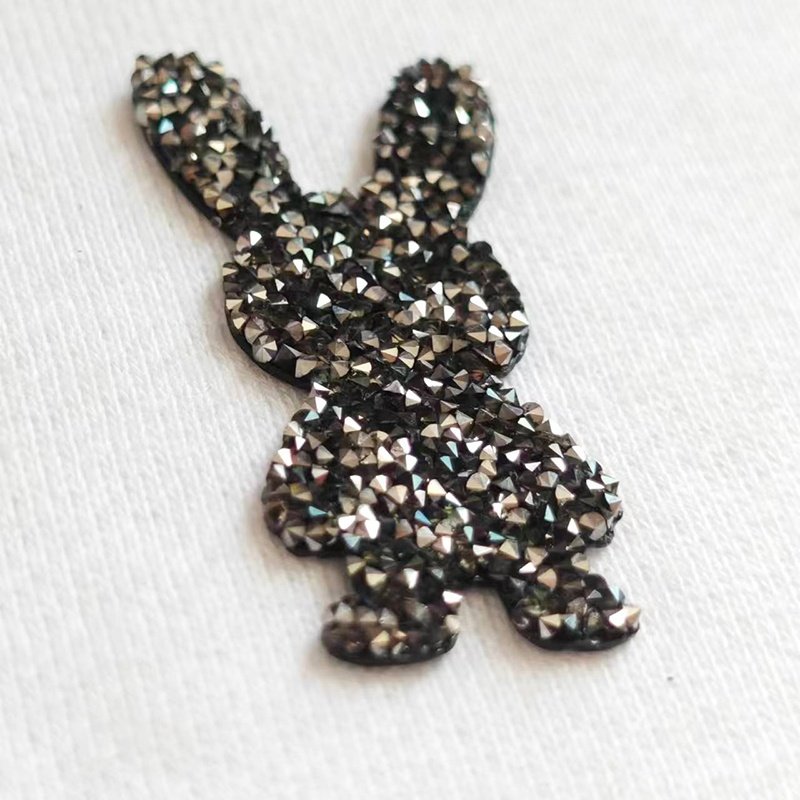 Wholesale Custom Clothing Accessories Stickers Crystal Diamonds Heat Transfer Labels for Garment Hot Fix Adhesive Rhinestone 12