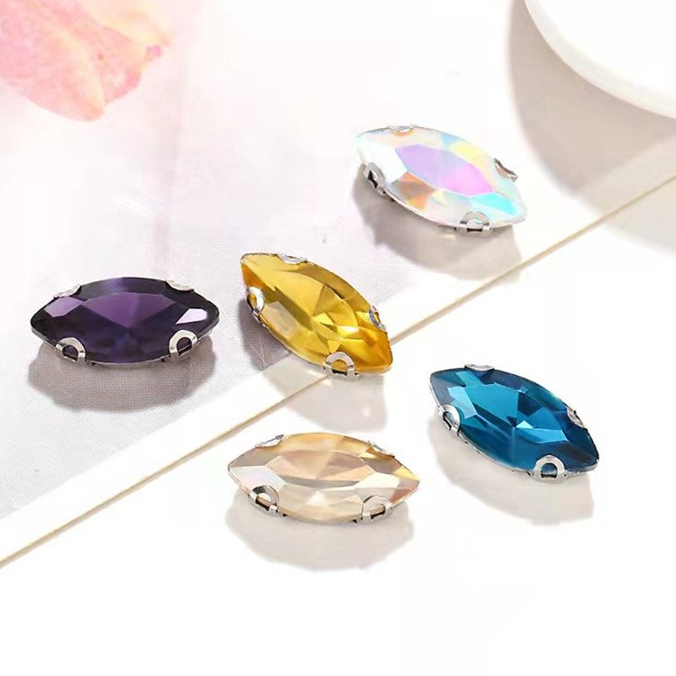 Hot sale crystal horse eye glass point back fancy rhinestone beads for garment accessories