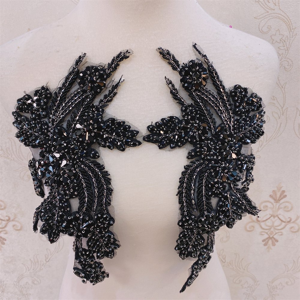 New pair of crystal rhinestone wedding collar with beaded appliques for clothes decoration