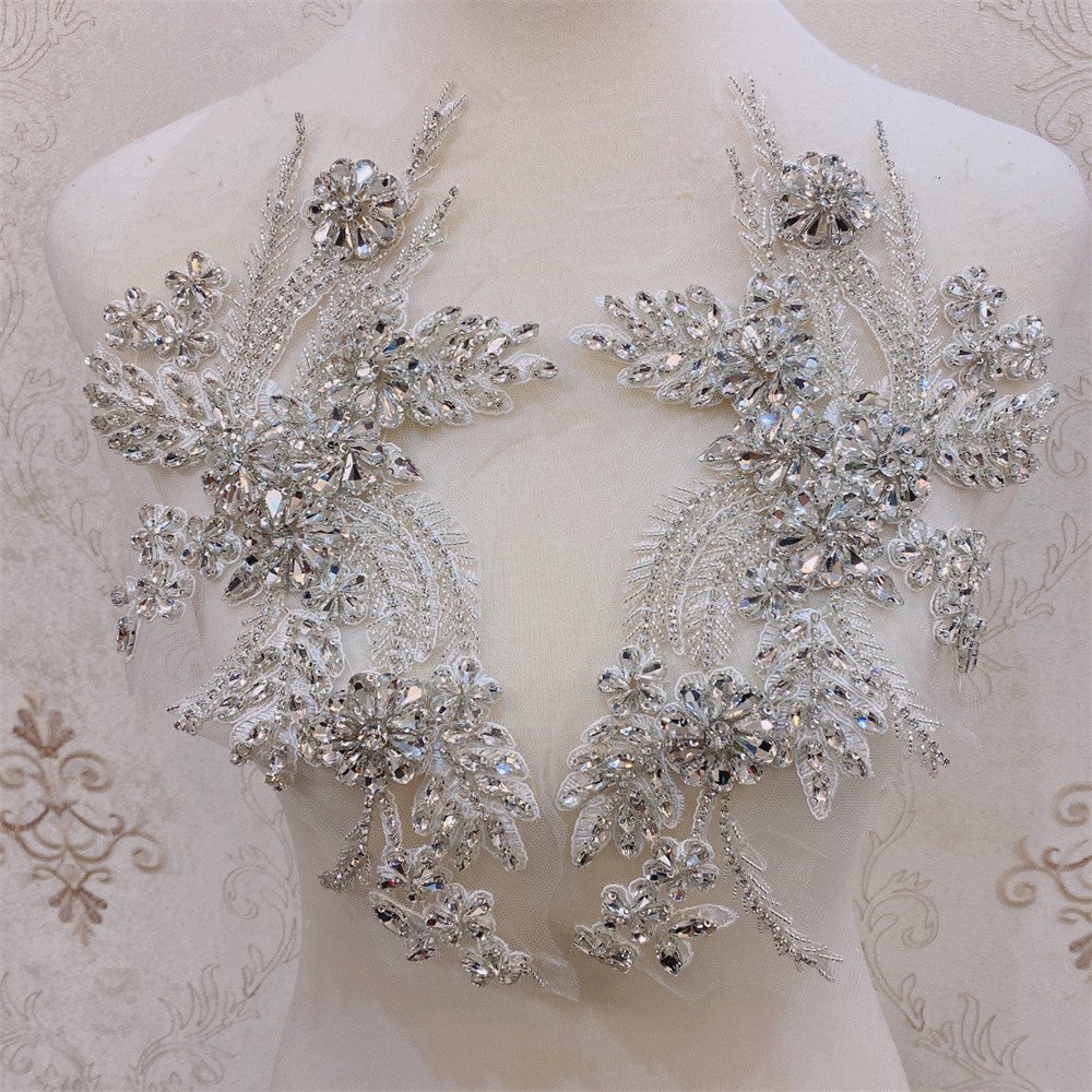 New pair of crystal rhinestone wedding collar with beaded appliques for clothes decoration