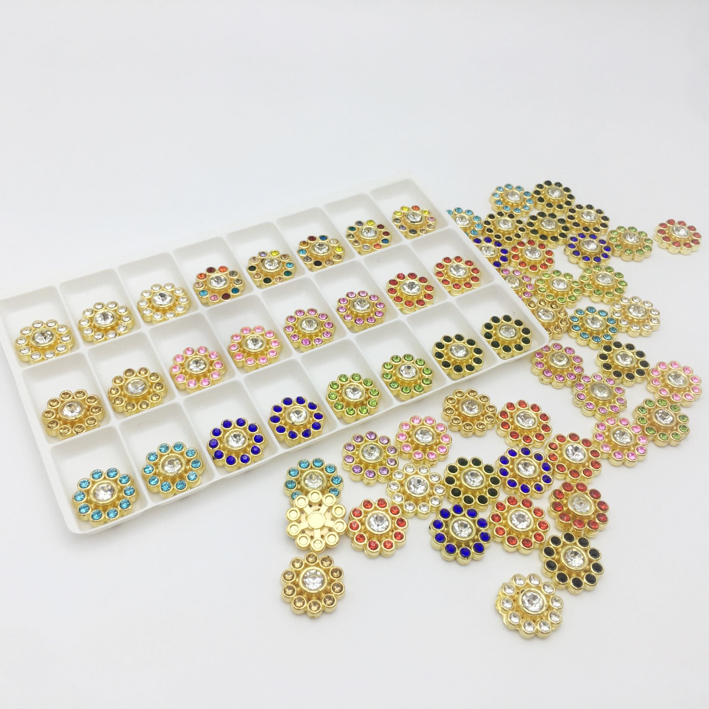 SINRONG DIY Hollowed out sunflower rhinestones+plastic 13mm Machine printing/gluing