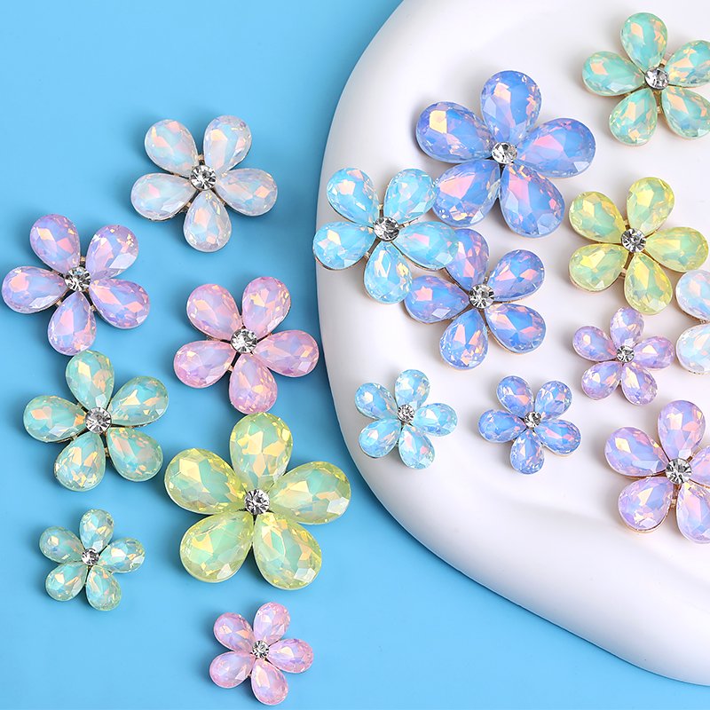 Xichuan New Design Piont Back Waterdrop Rhinestones Alloy Flower Loose Stones Glass Jewelry Art and clothing decorate
