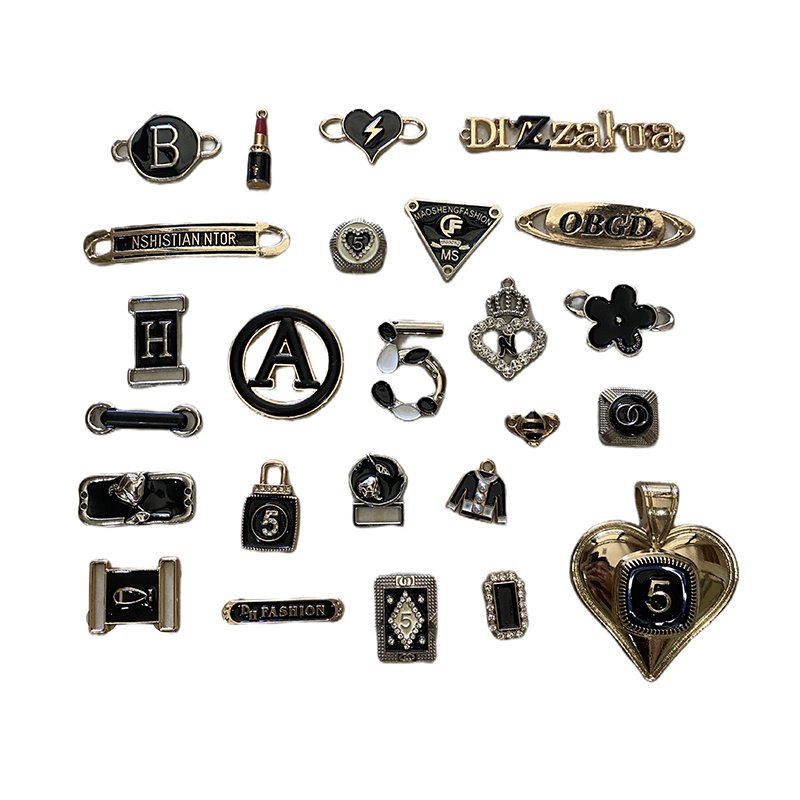 Customized Logo Pet Metal Purse Clothing Luggage Bag Letter Rhinestone Sequins Handmade ID Tags Hardware Metal Tags