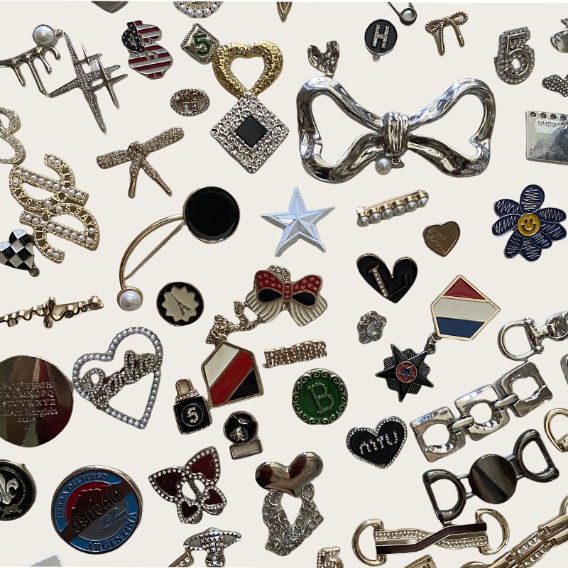 Customized Logo Pet Metal Purse Clothing Luggage Bag Letter Rhinestone Sequins Handmade ID Tags Hardware Metal Tags