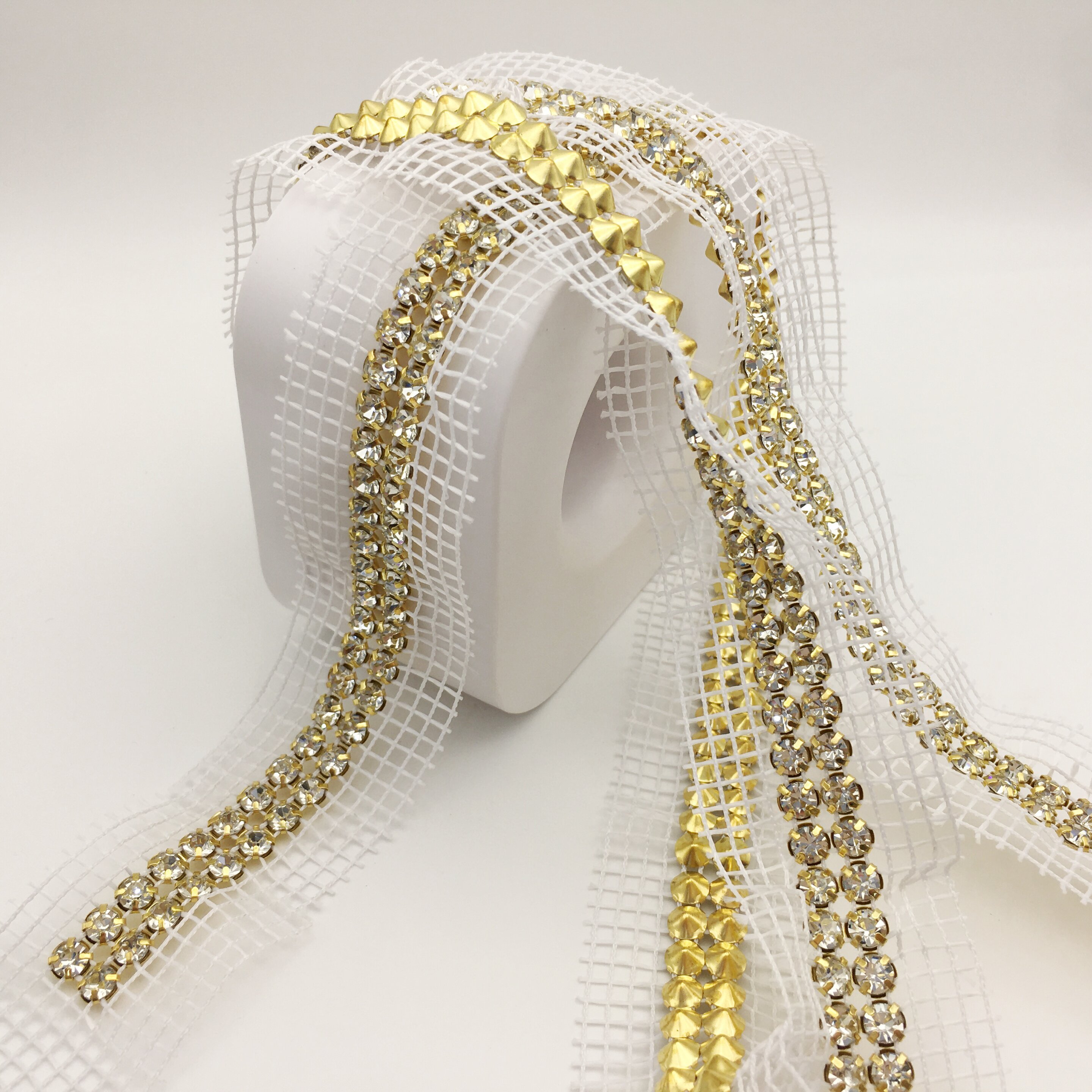 SINRONG Double-Row Rhinestone Chain Flatback Sew-On Glass for Shoes Garments Bags Both Sides Drill on Mesh Fabric