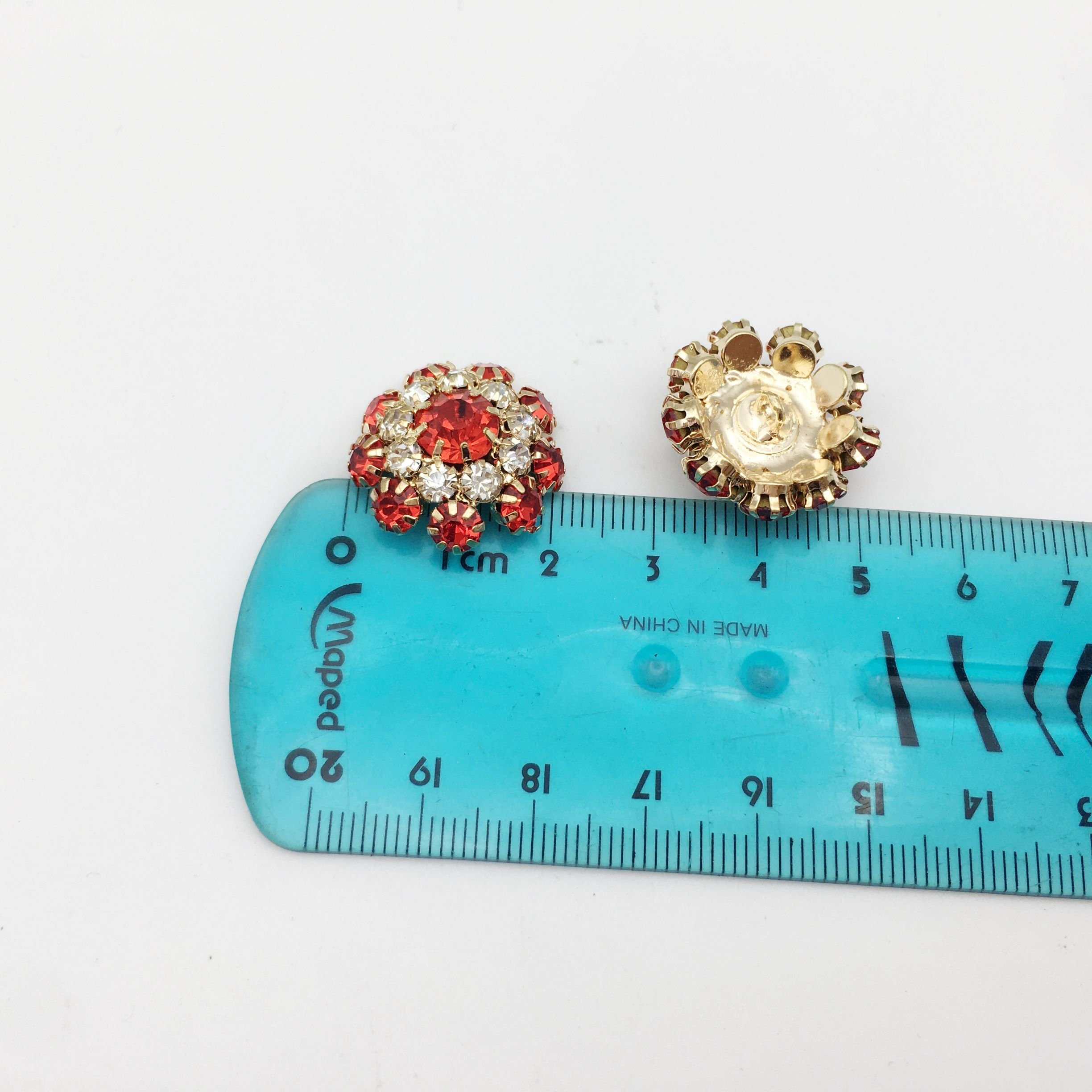 SINRONG handmade metal decoration Button crystal craft products Flat back rhinestone hair accessory Multiple styles in stock