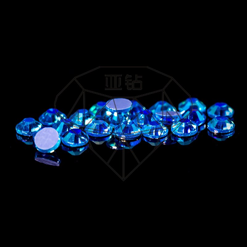 Factory Direct Custom Design Clear round Glass Rhinestones Bird Motif Hot-Fix for Nails Bags DIY Bulk Purchase