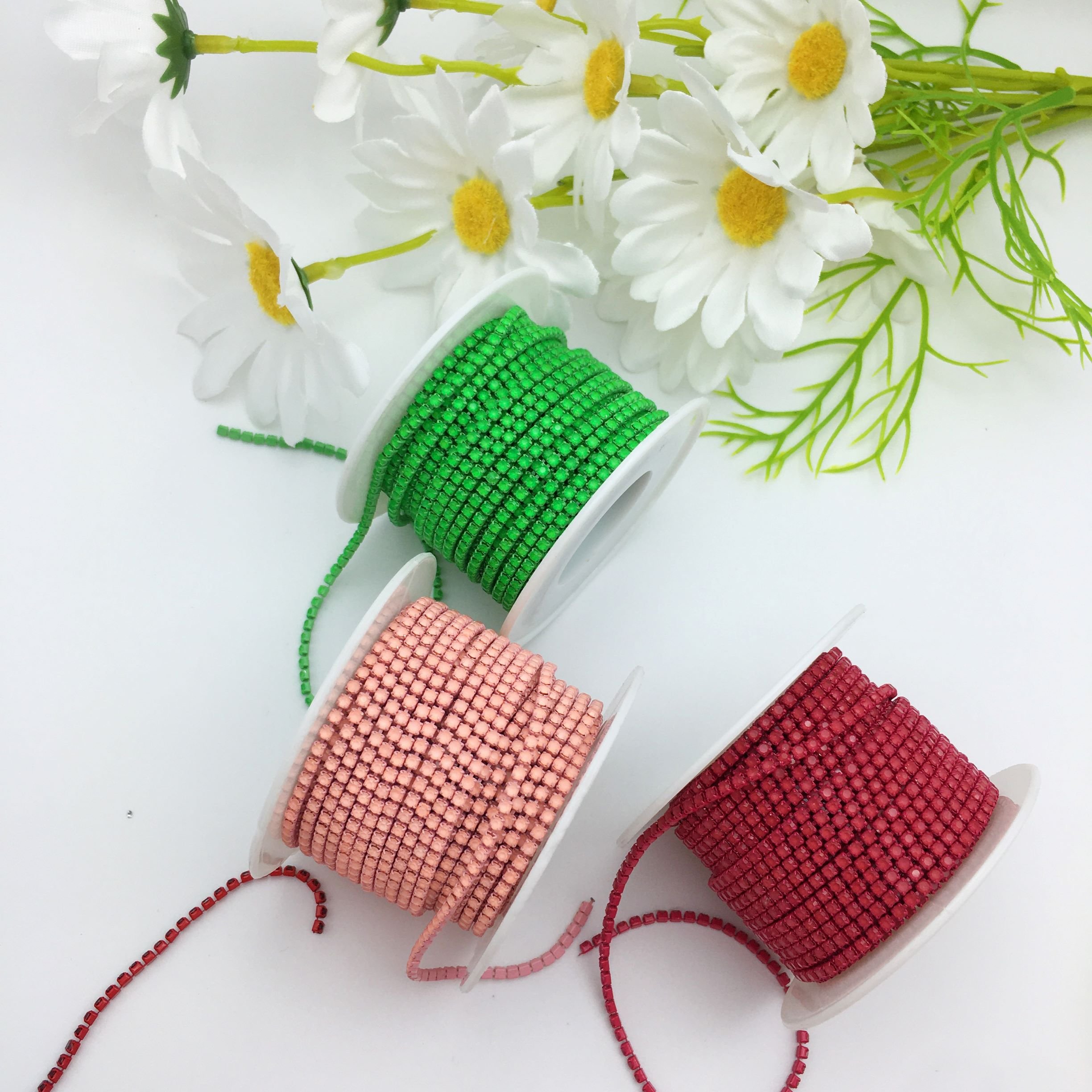 SINRONG High Quality Flatback Sew-On Rhinestone Cup Chain Metal Roll Trim with Glass Beads for Shoes and Bags Decoration