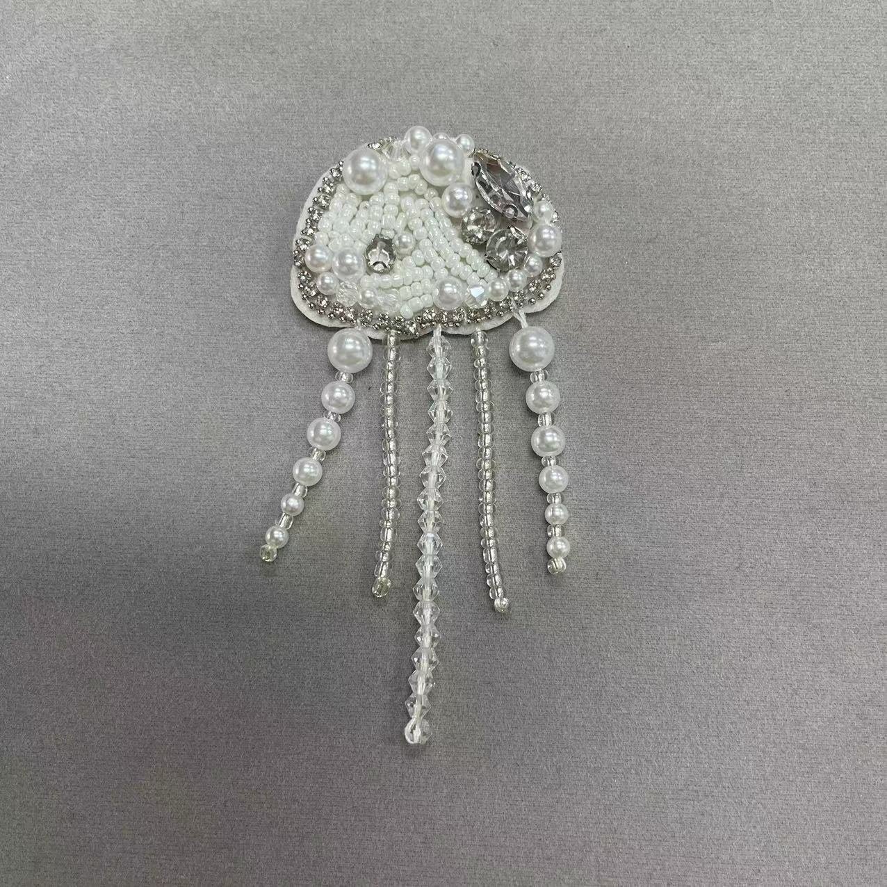 ZSY Handmade Rhinestone Appliques jellyfish Beaded Sew On Patches For DIY Hats Bags Clothing Decorative Accessories