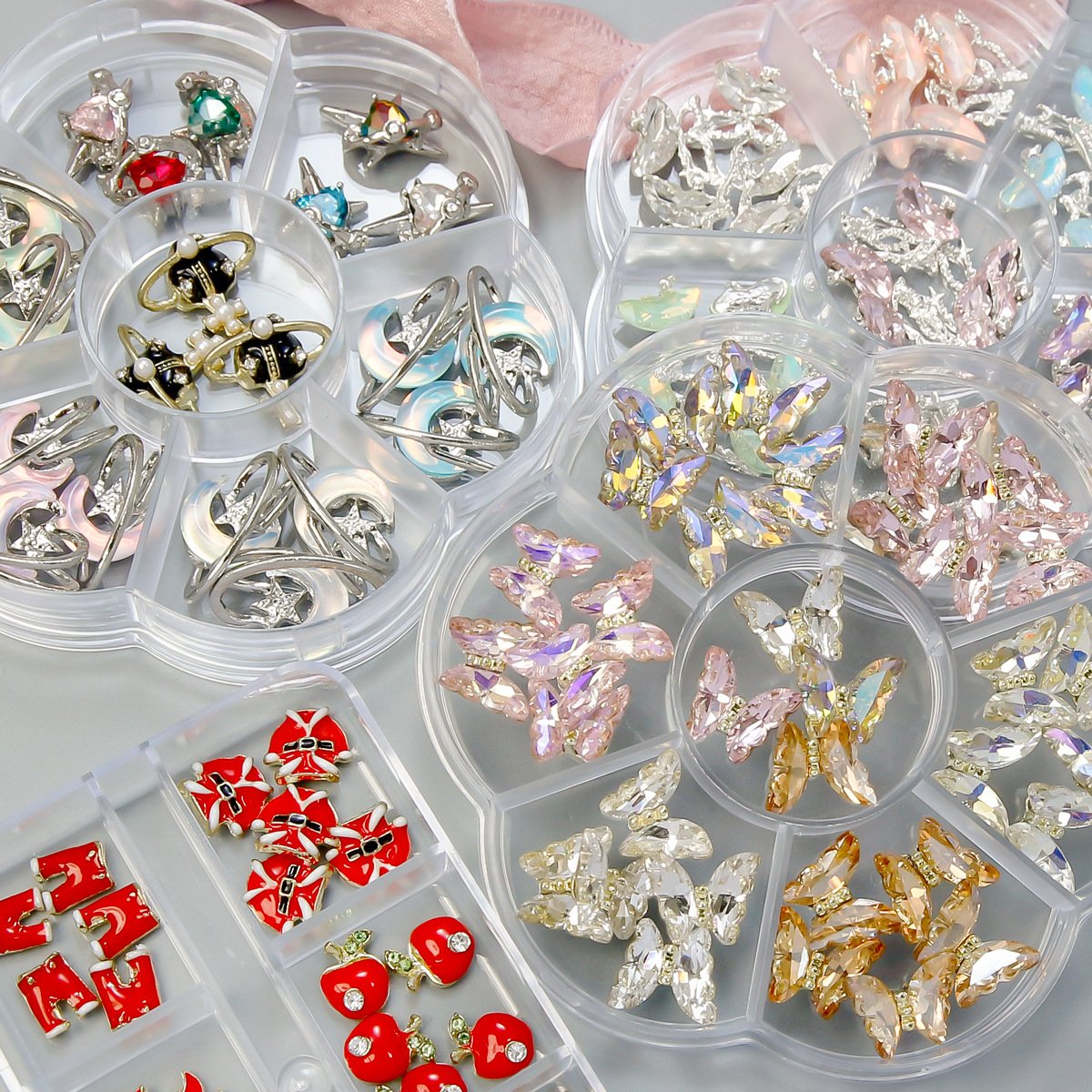 New Boxed Nail Art Alloy Jewelry Super Flash Butterfly Christmas Nail Rhinestone 3d Nail Pendant