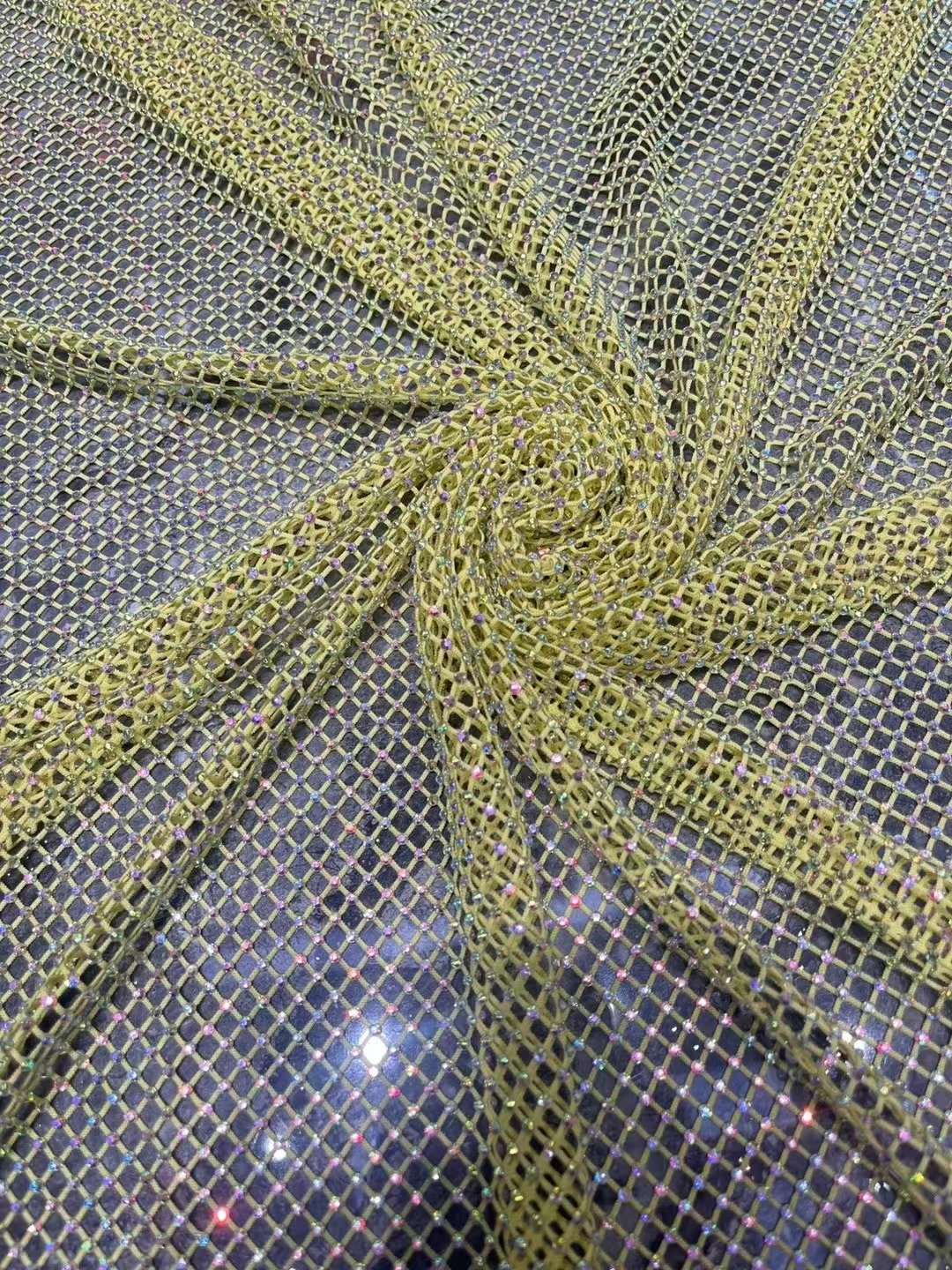High quality shiny free sample factory crystal mesh dress rhinestone mesh fabric diamante crystal mesh