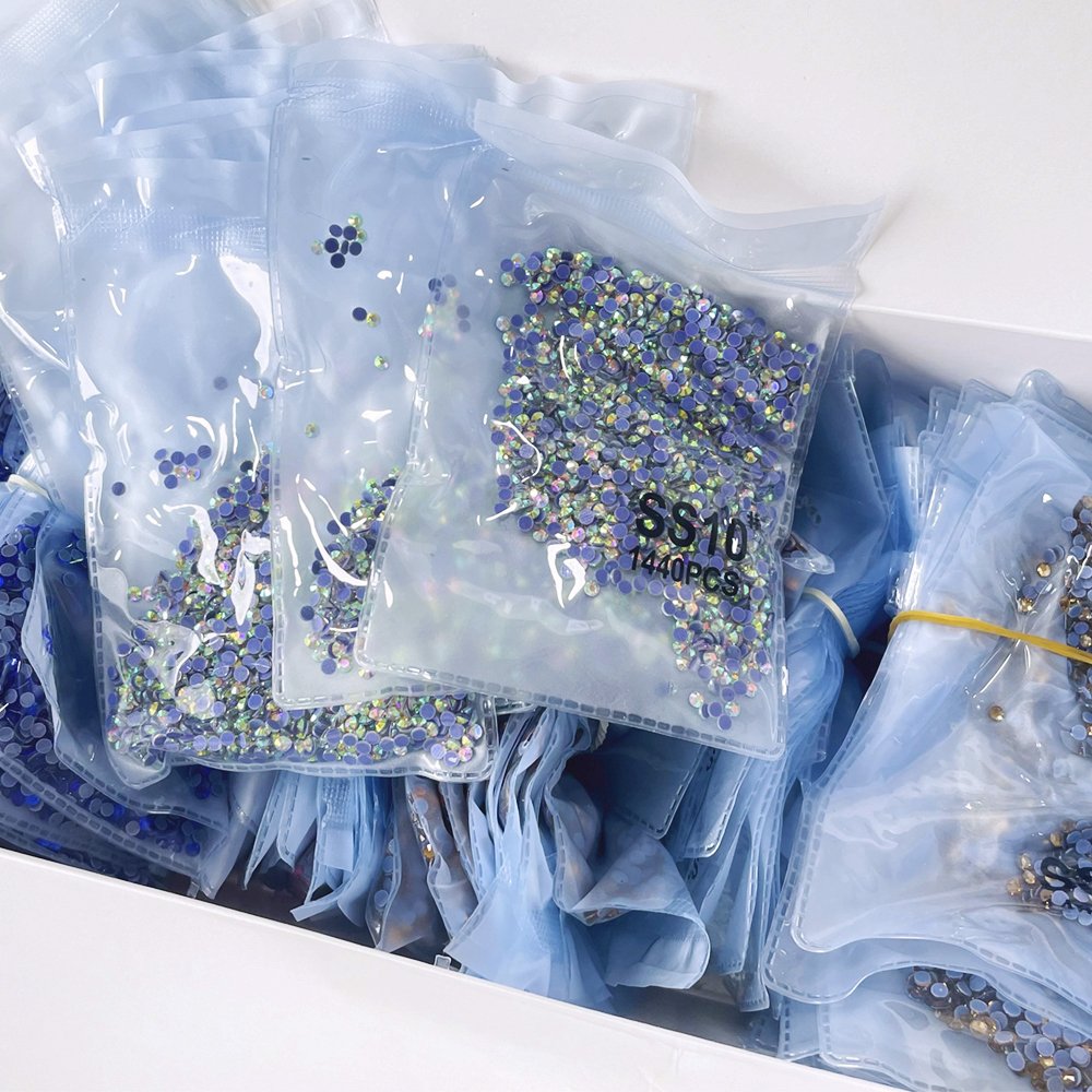 Yantuo Factory Wholesales SS10 1440pcs AA Multiple Colors Flatback Hot Fix Rhinestone For Clothing 2 Bag Glass Rhinestones
