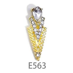 E563