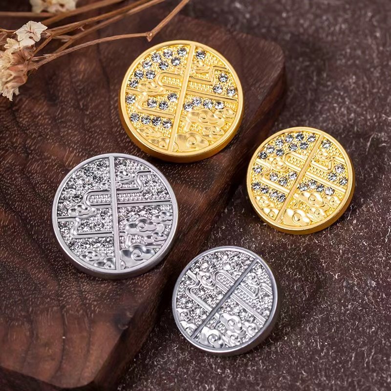 New Fashion Round Shape Engraving Design Rhinestone Metal Button With Zinc Alloy Shank Buttons For Clothes
