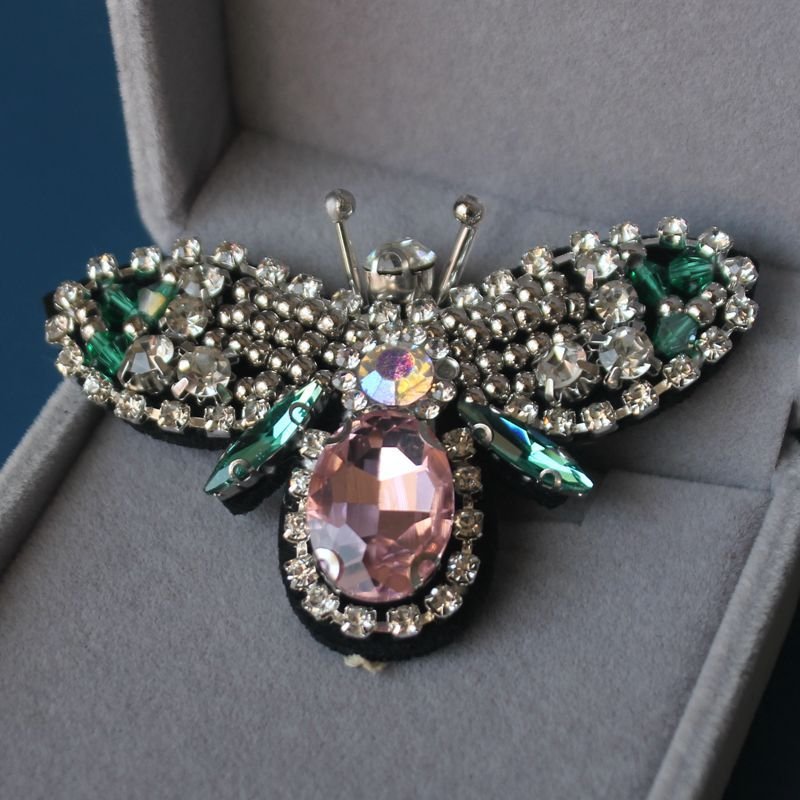 Cute cartoon Pink Diamond Bee Handmade Cloth Rhinestones Patch cartoon patches for clothing