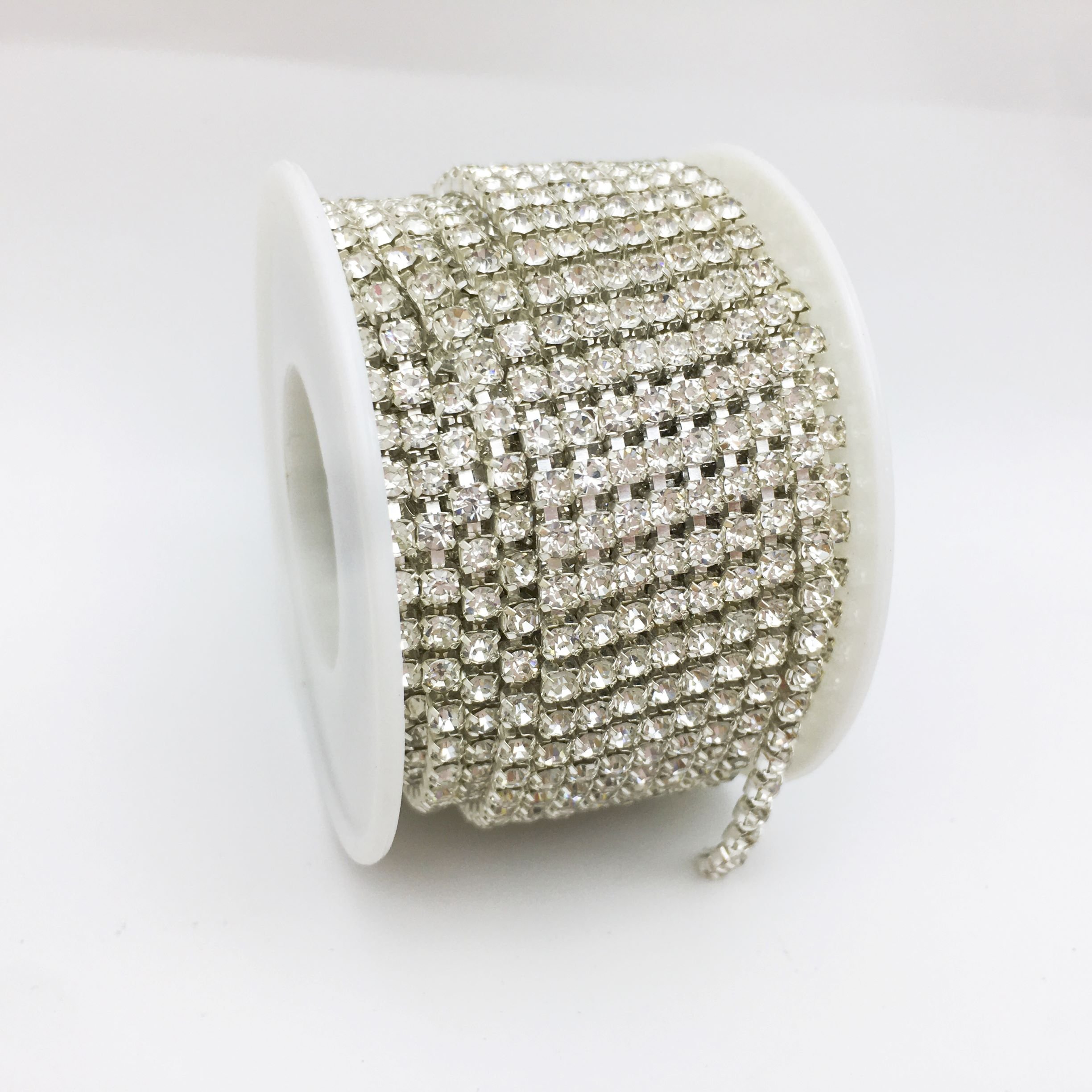 SINRONG Wholesale sewing of shiny rhinestone chain glass crystal roller shoes and bag decorations