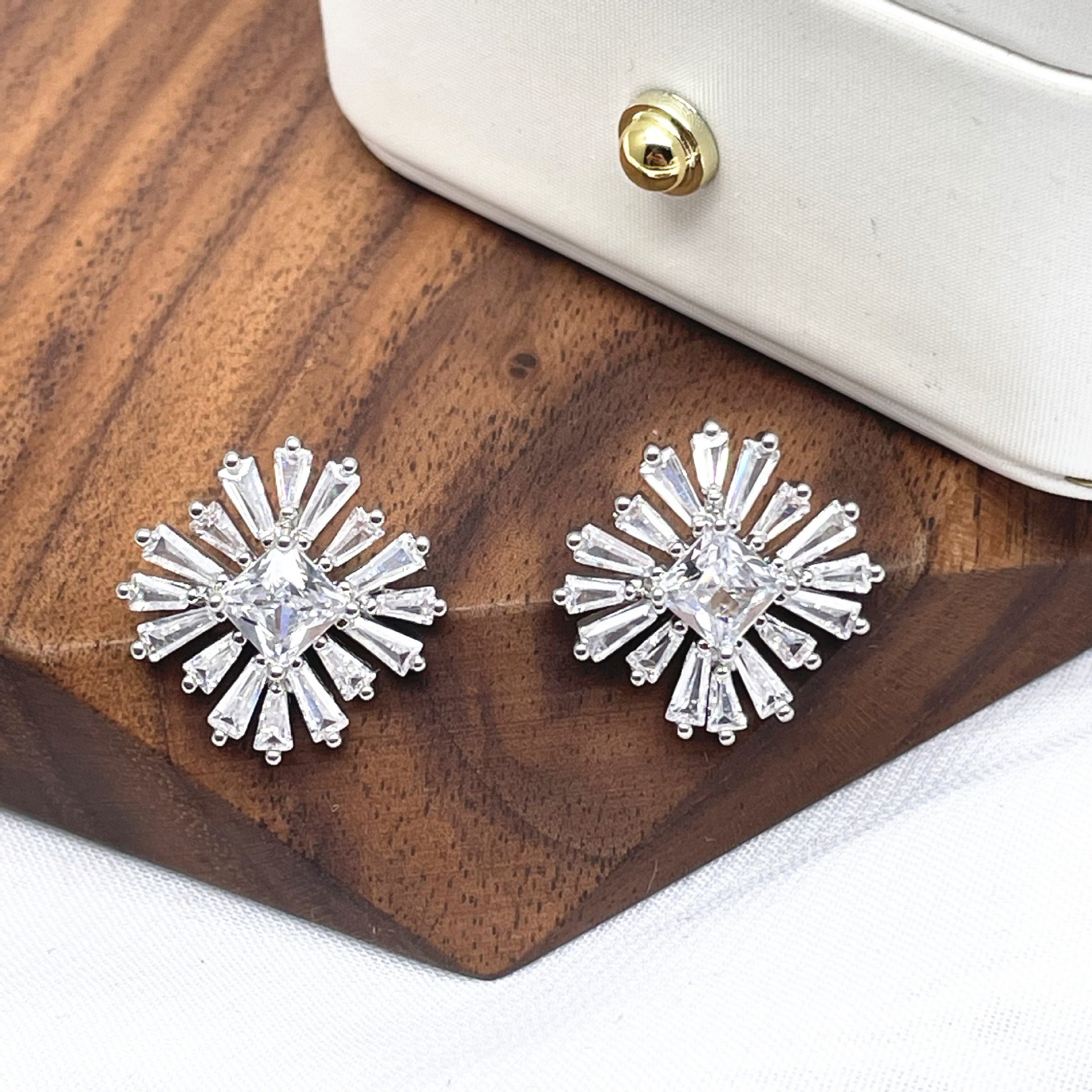 Wholesale Rhinestone Fancy Zircon Button Custom Silver Metal Shank Buttons For Garment Accessories