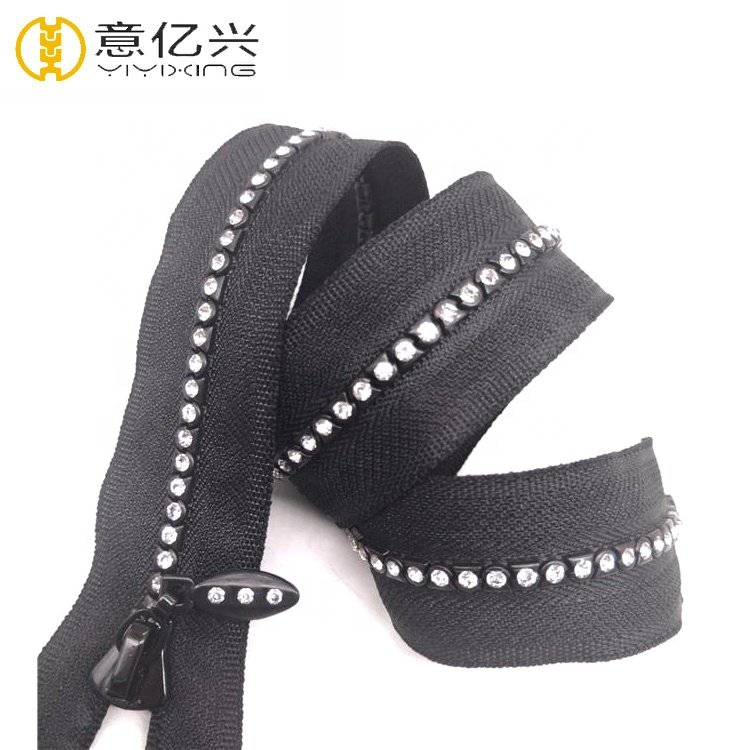 YYX Custom New Design Plastic Diamond Rhinestone Zip Zipper