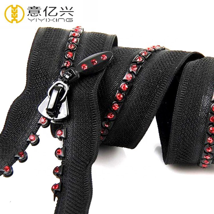 YYX Custom New Design Plastic Diamond Rhinestone Zip Zipper