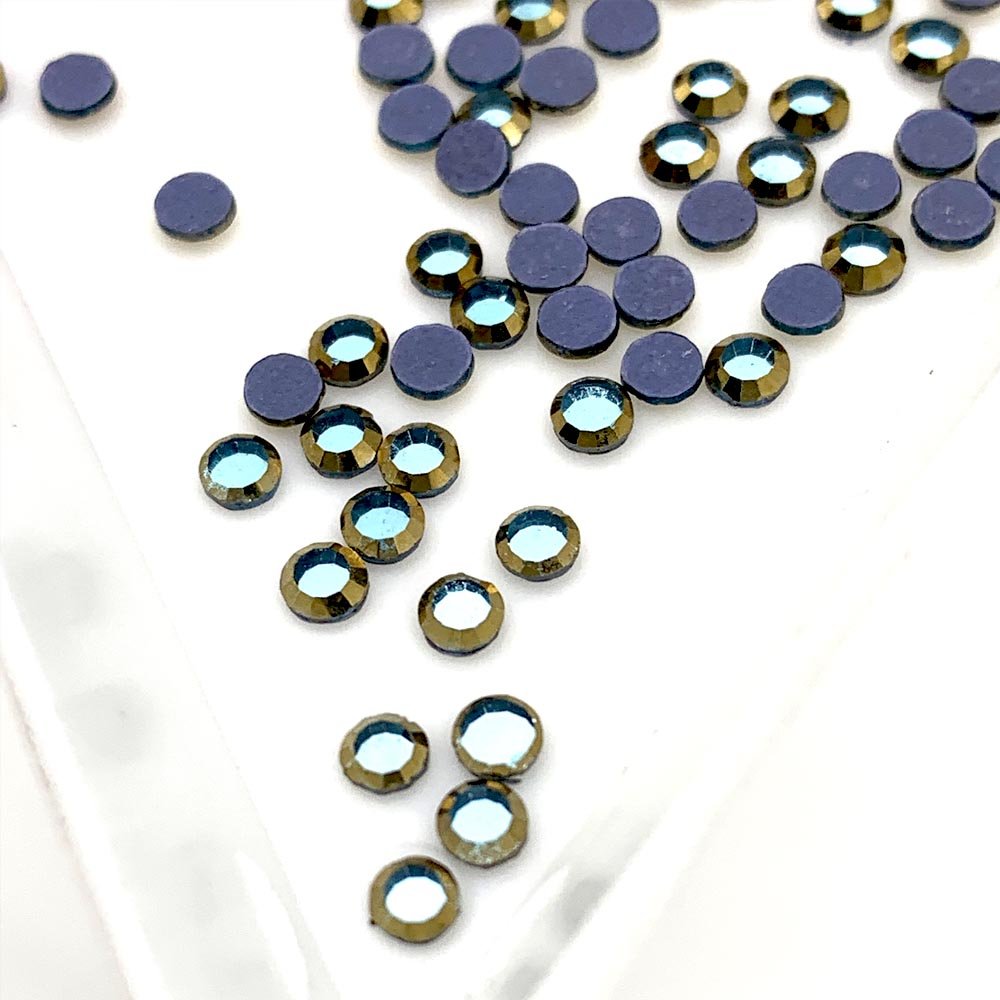 2024 new colour styles best quality 70000 pcs packing ss10 gold rim metalites hot fix rhinestone for T-shirt rhinestone motif