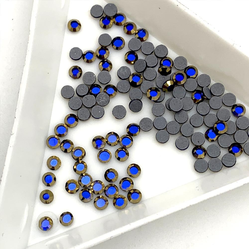 2024 new colour styles best quality 70000 pcs packing ss10 gold rim metalites hot fix rhinestone for T-shirt rhinestone motif