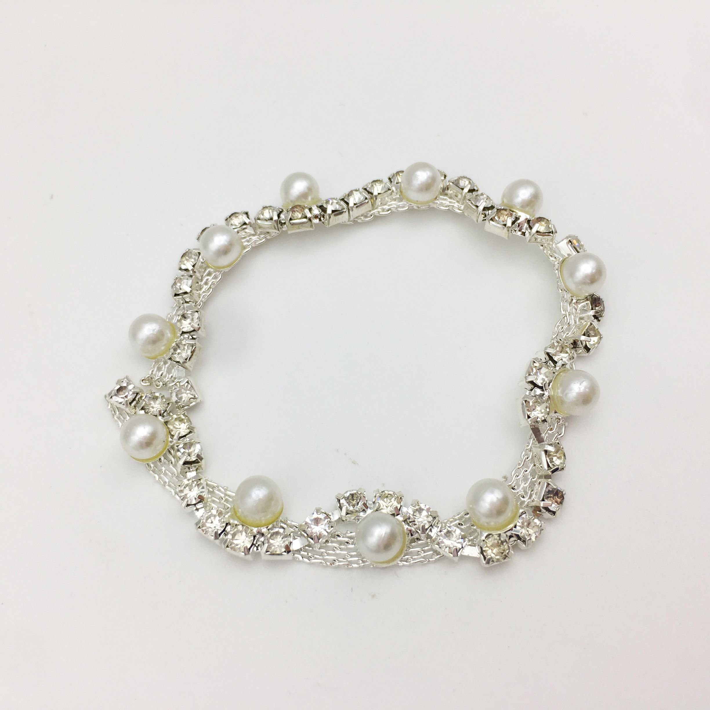 SINRONG High Quality S-Shape Crystal Rhinestone Chain Motif Rhinestones for Dresses Clothes Metal round Shape