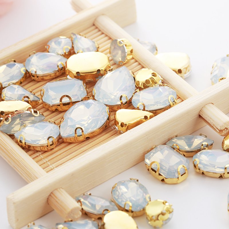 Wholesale Mixed Shape 50pcs White Opal Rhinestones With Gold Claw Flatback Sewing Craft Accessories Resin Rhinestones With Holes