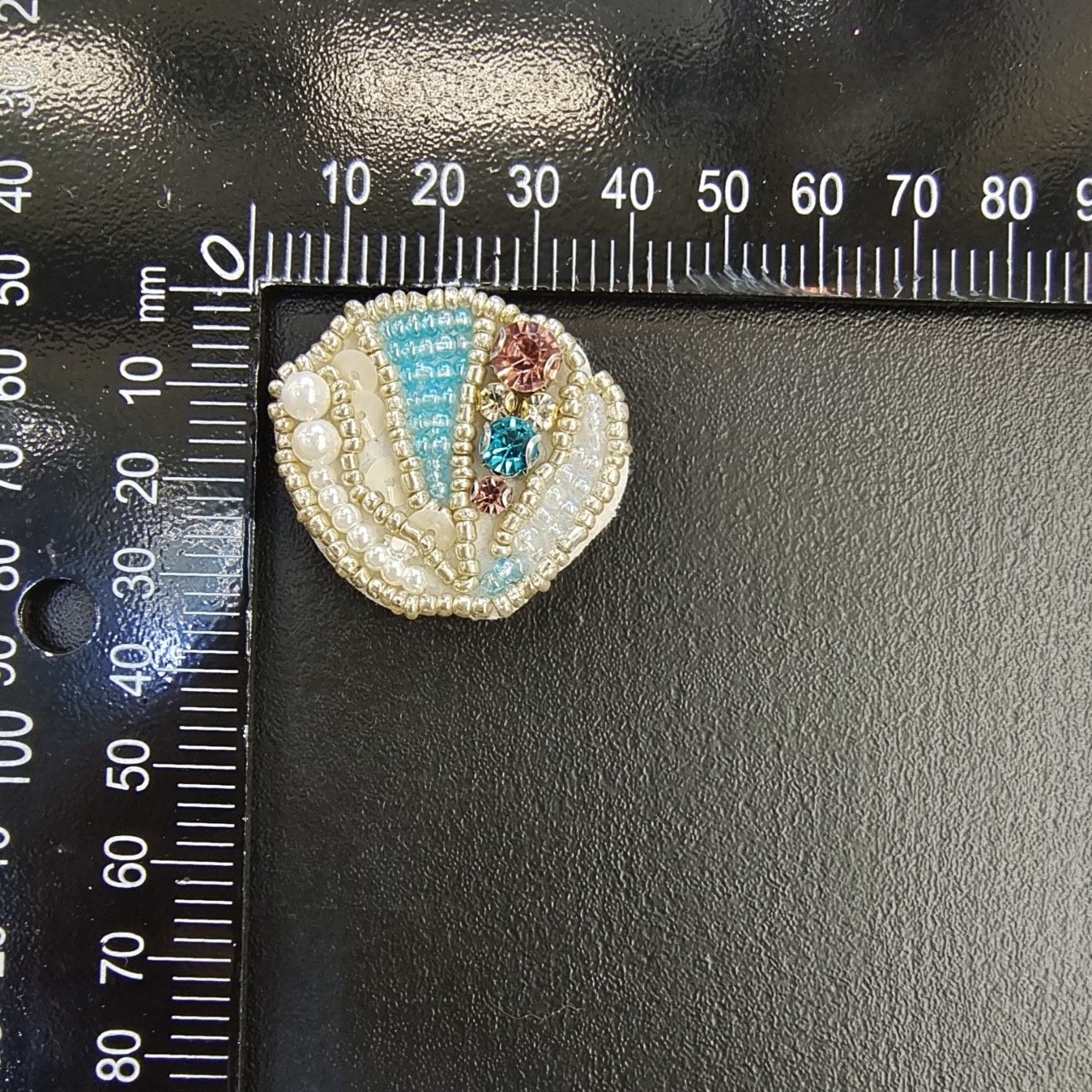 3pcs fresh handmade beaded cloth stickers, fashion patch stickers,decorative clothes appliques, rhinestone hand-sewn patches