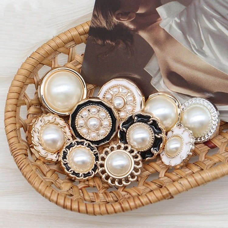 Wholesale Garment Accessories Hand Sewing Shank Rhinestone Pearl Buttons