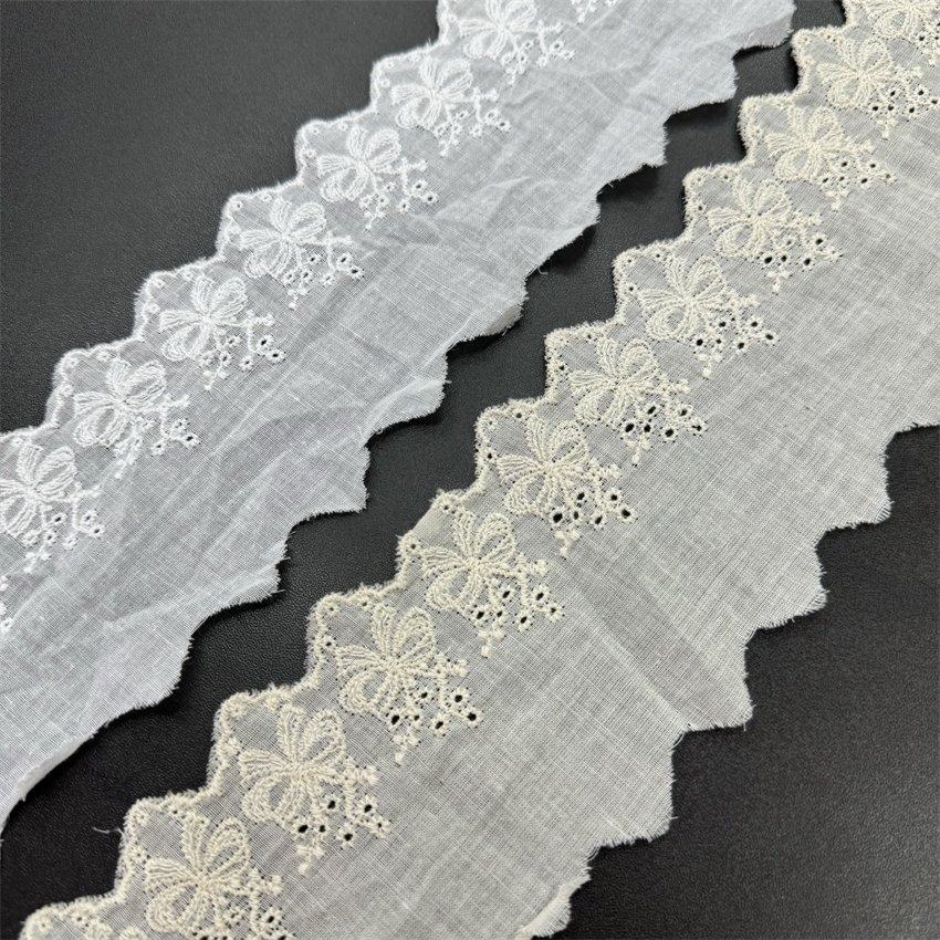 Fine woven cotton fabric carvend holes Trimming lace water soluble Embroidery border lace trim garment