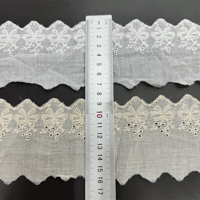 Fine woven cotton fabric carvend holes Trimming lace water soluble Embroidery border lace trim garment