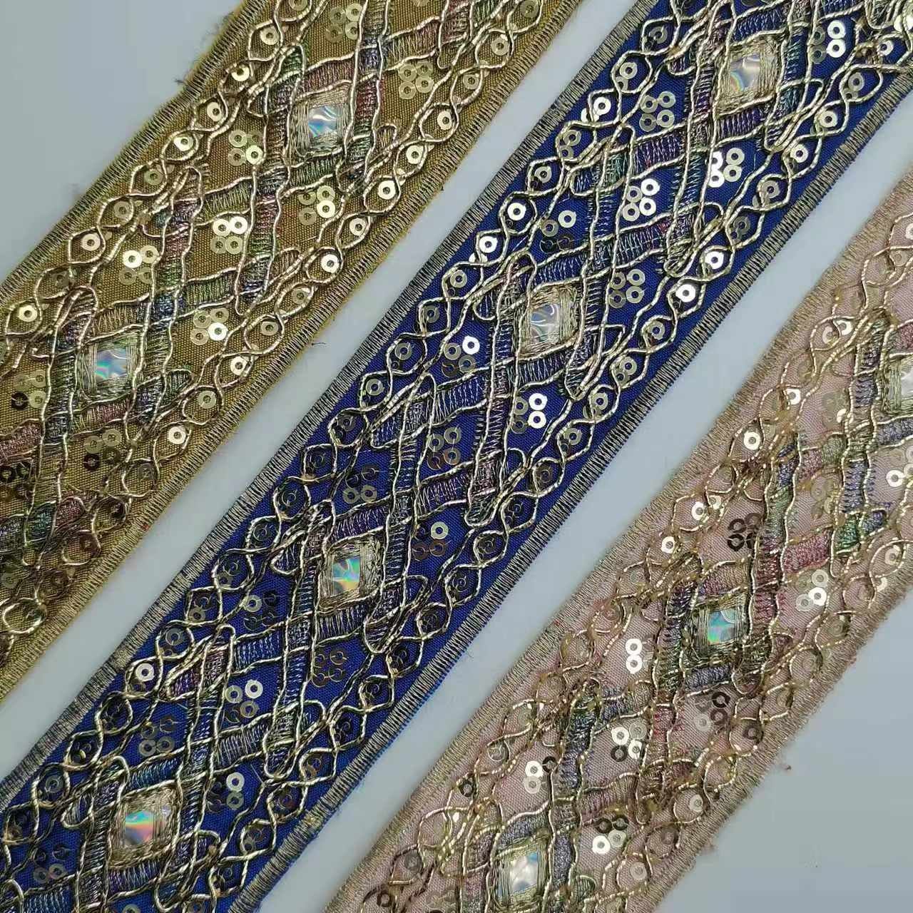 Wholesale Gold Emboiled Lace Trim for Women's Clothing Fashion Circular Sequin Belt with Horsehair Clothing Lace Suppliers
