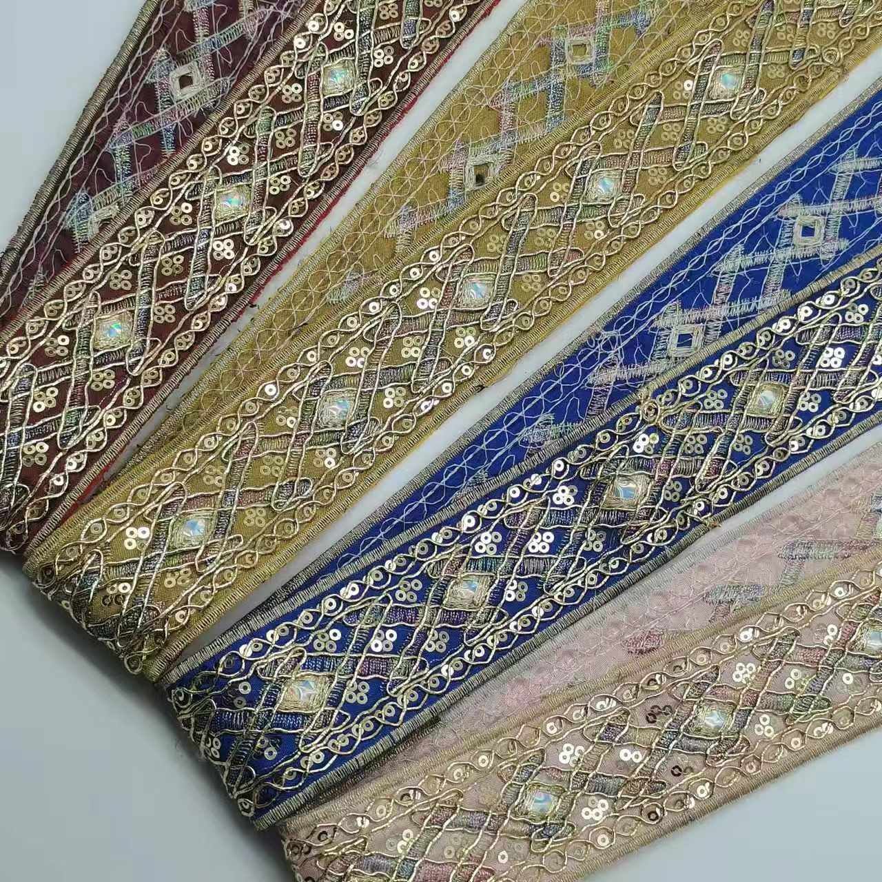 Wholesale Gold Emboiled Lace Trim for Women's Clothing Fashion Circular Sequin Belt with Horsehair Clothing Lace Suppliers
