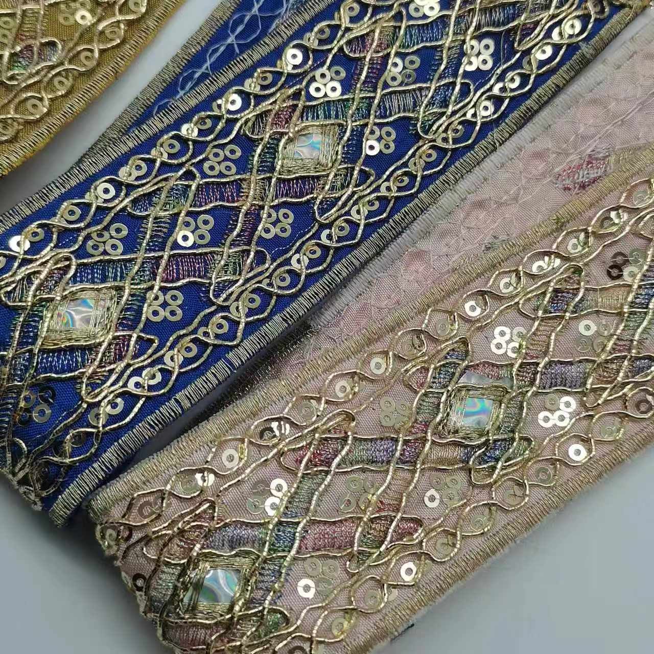 Wholesale Gold Emboiled Lace Trim for Women's Clothing Fashion Circular Sequin Belt with Horsehair Clothing Lace Suppliers