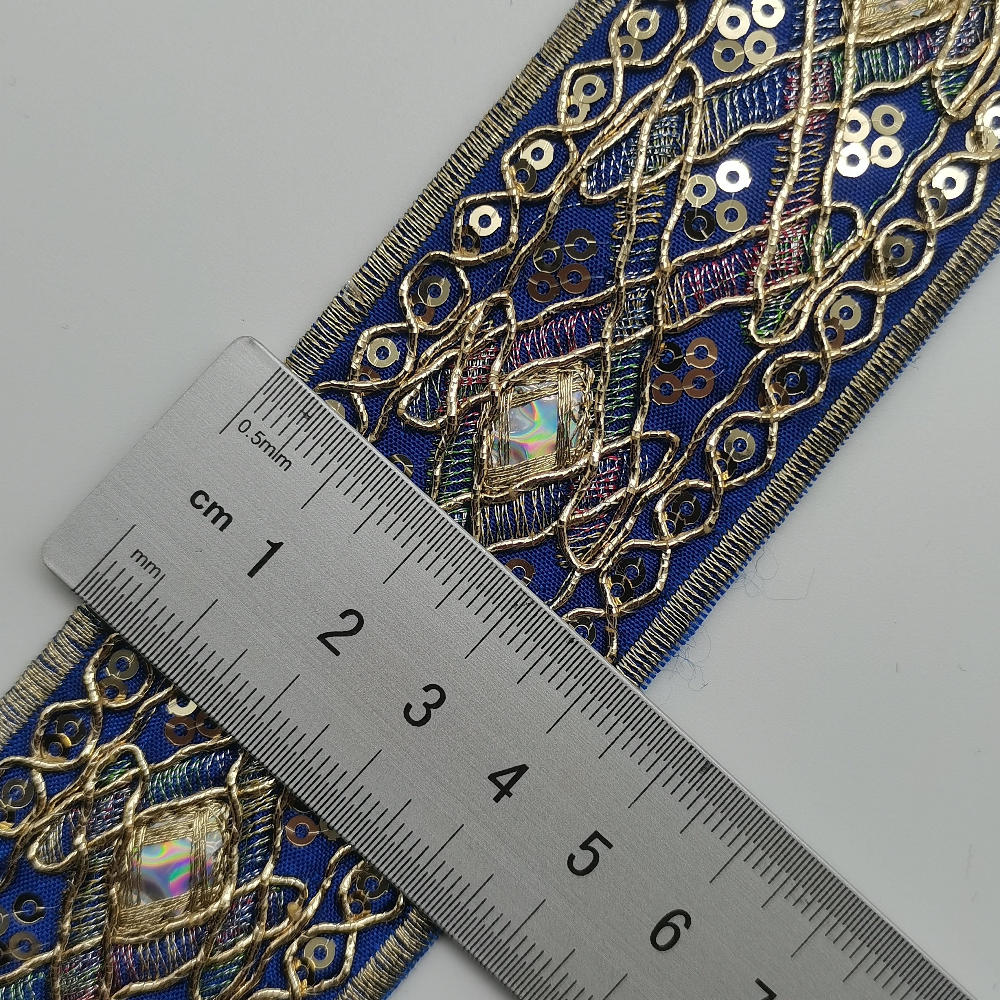 Wholesale Gold Emboiled Lace Trim for Women's Clothing Fashion Circular Sequin Belt with Horsehair Clothing Lace Suppliers