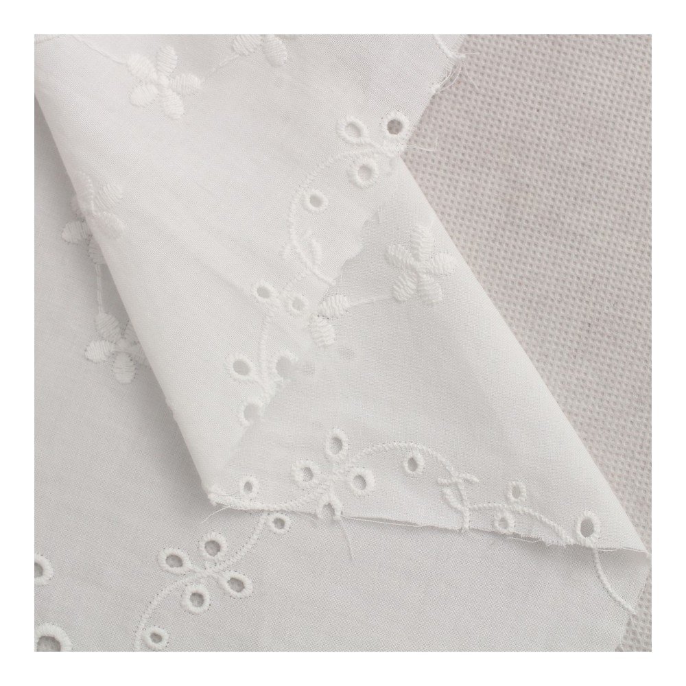 China Wholesale White 100% Cotton Woven Eyelet Embroidery Border Wedding Lace Flower Trim Fabric For Cloth On Sale
