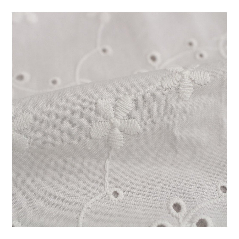China Wholesale White 100% Cotton Woven Eyelet Embroidery Border Wedding Lace Flower Trim Fabric For Cloth On Sale